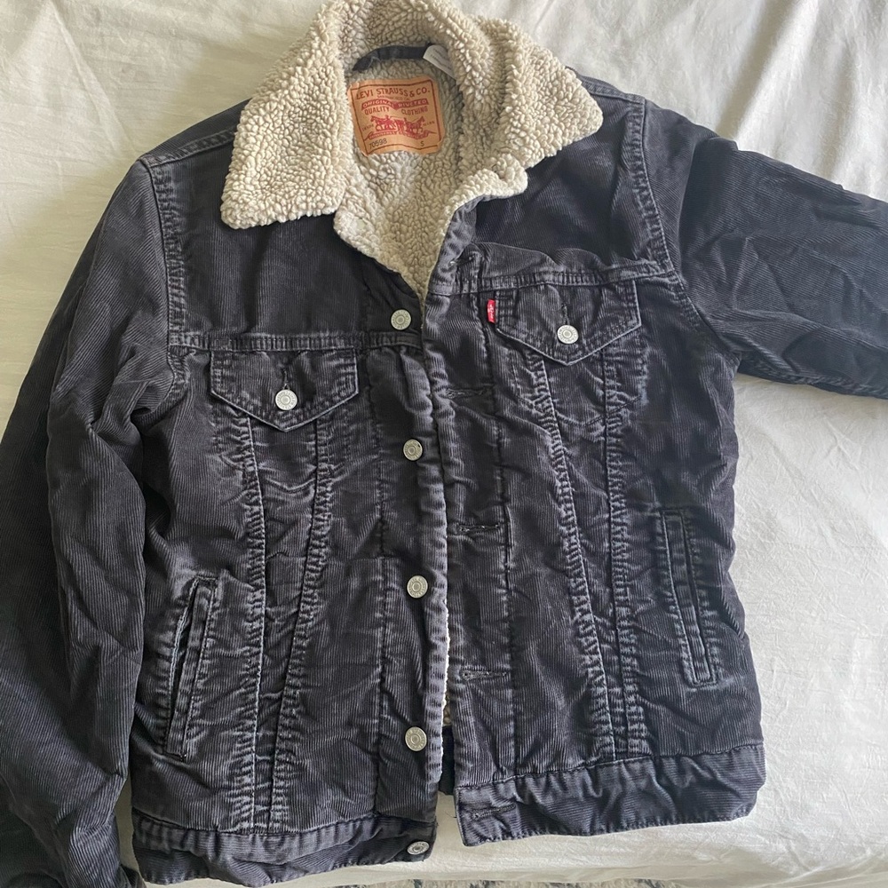 Levi’s Women’s Corduroy Sherpa Jacket. Color: Black. Size: Small